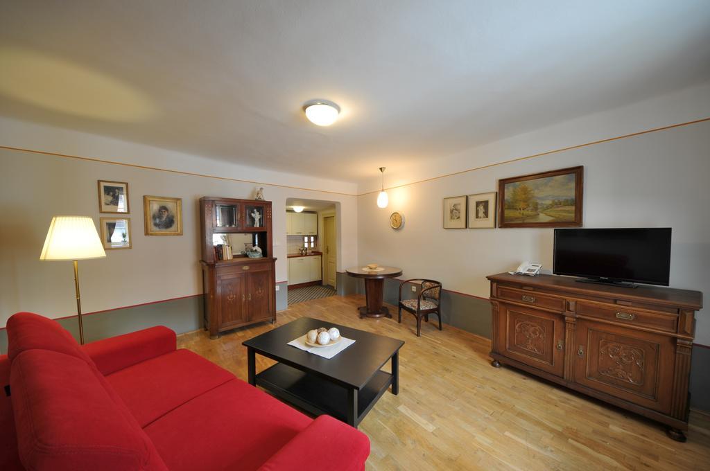 Latran 43 Apartments Cesky Krumlov Luaran gambar
