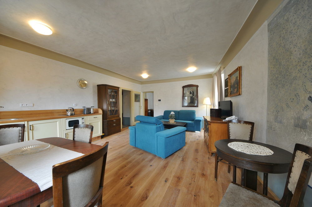 Latran 43 Apartments Cesky Krumlov Luaran gambar